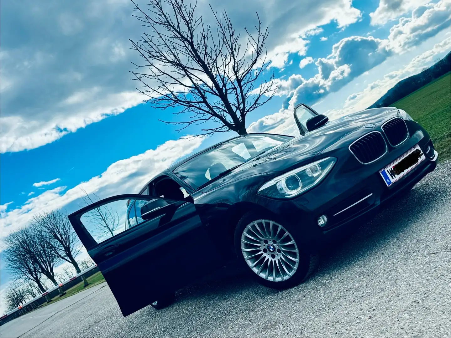 BMW 118 BMW 1er-Reihe 118D 5Tuerer F20 Sport - 1