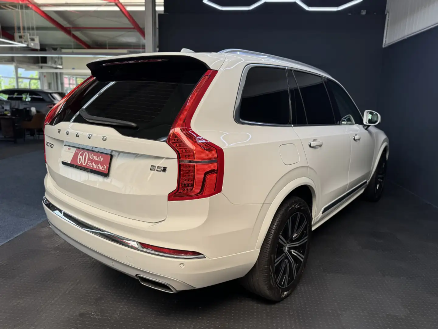 Volvo XC90 Inscription AWD*1.Hand*AHK*Traum-Zustand* White - 2