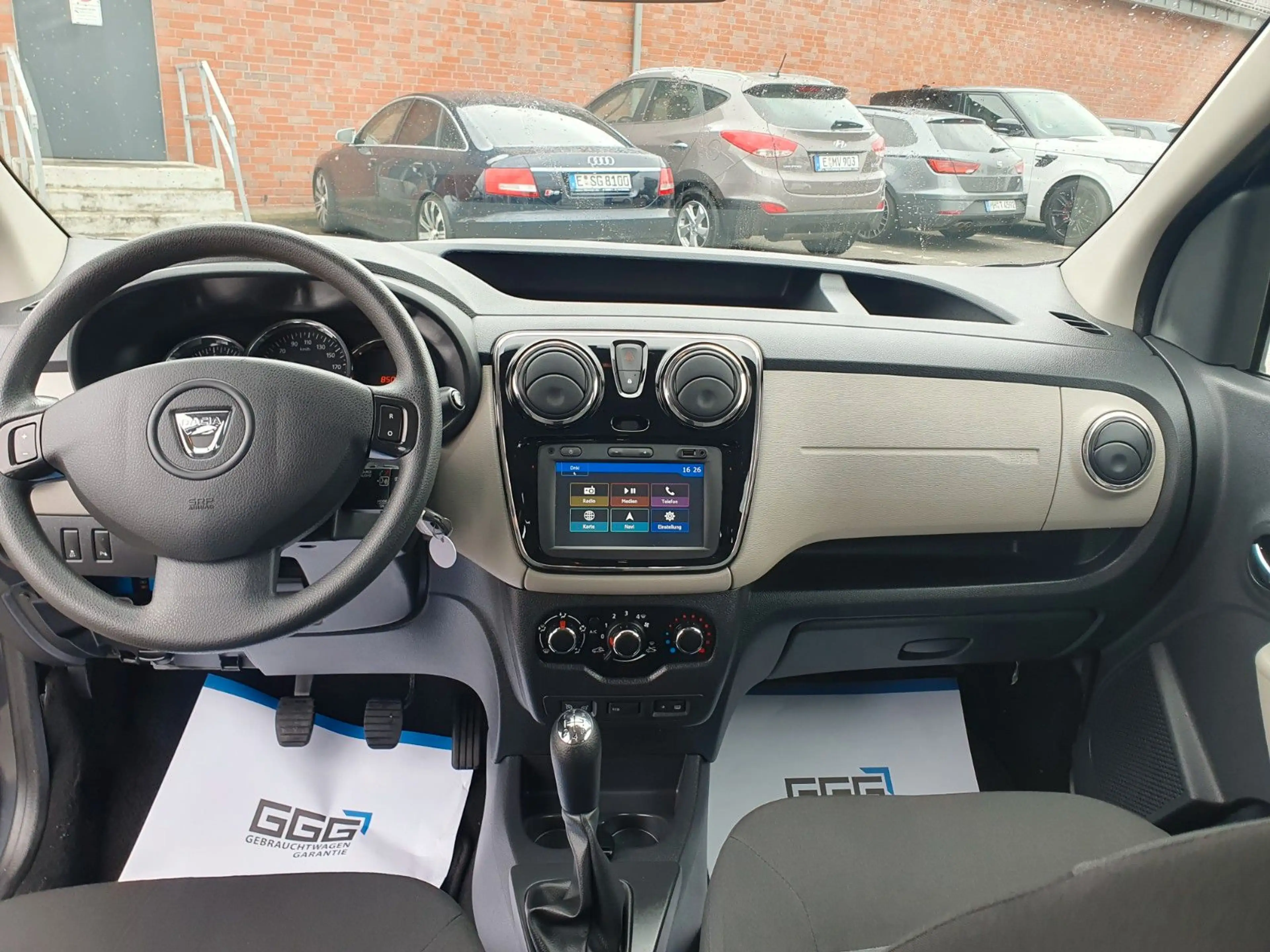 Dacia Dokker Lauréate GARANTIE KLIMA NAVI PDC TEMPOMAT — photo 14