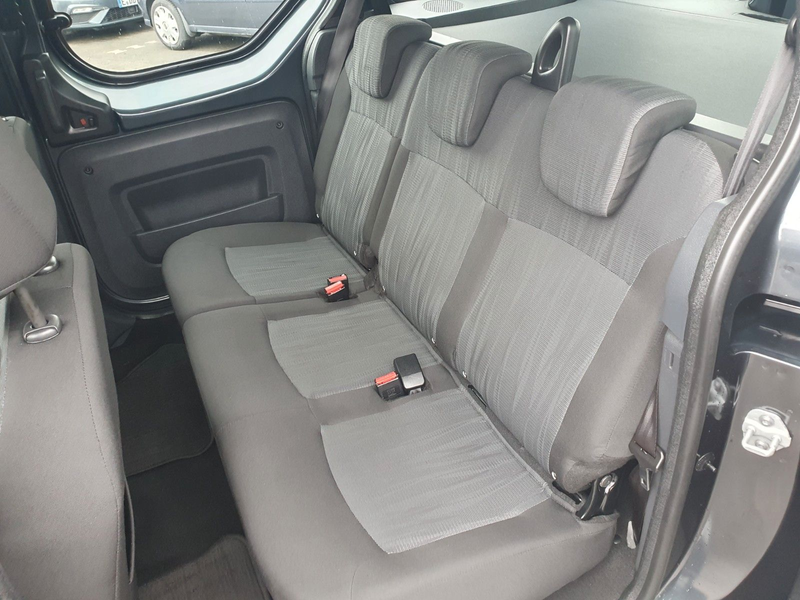 Dacia Dokker Lauréate GARANTIE KLIMA NAVI PDC TEMPOMAT — photo 13
