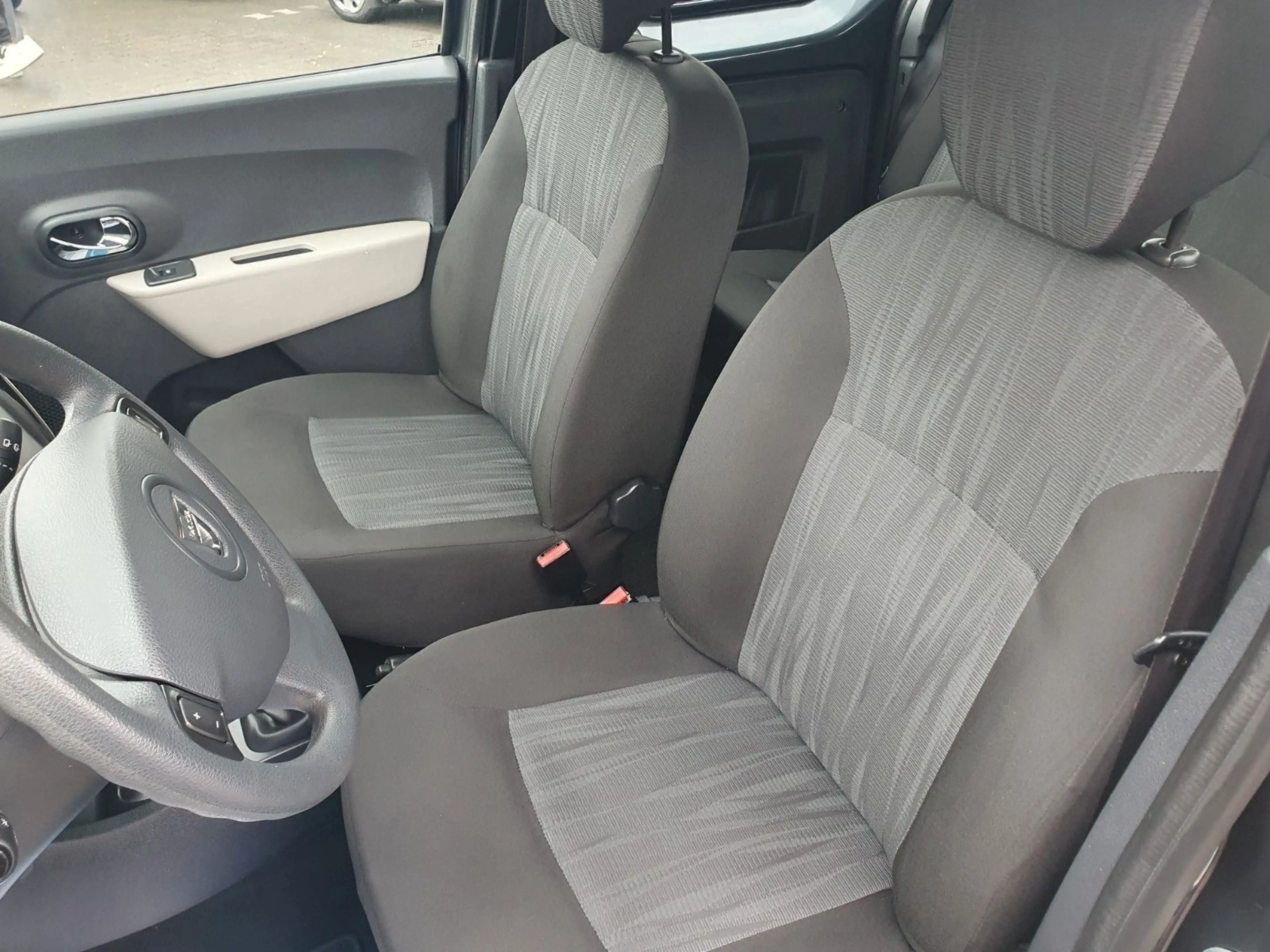 Dacia Dokker Lauréate GARANTIE KLIMA NAVI PDC TEMPOMAT — photo 12