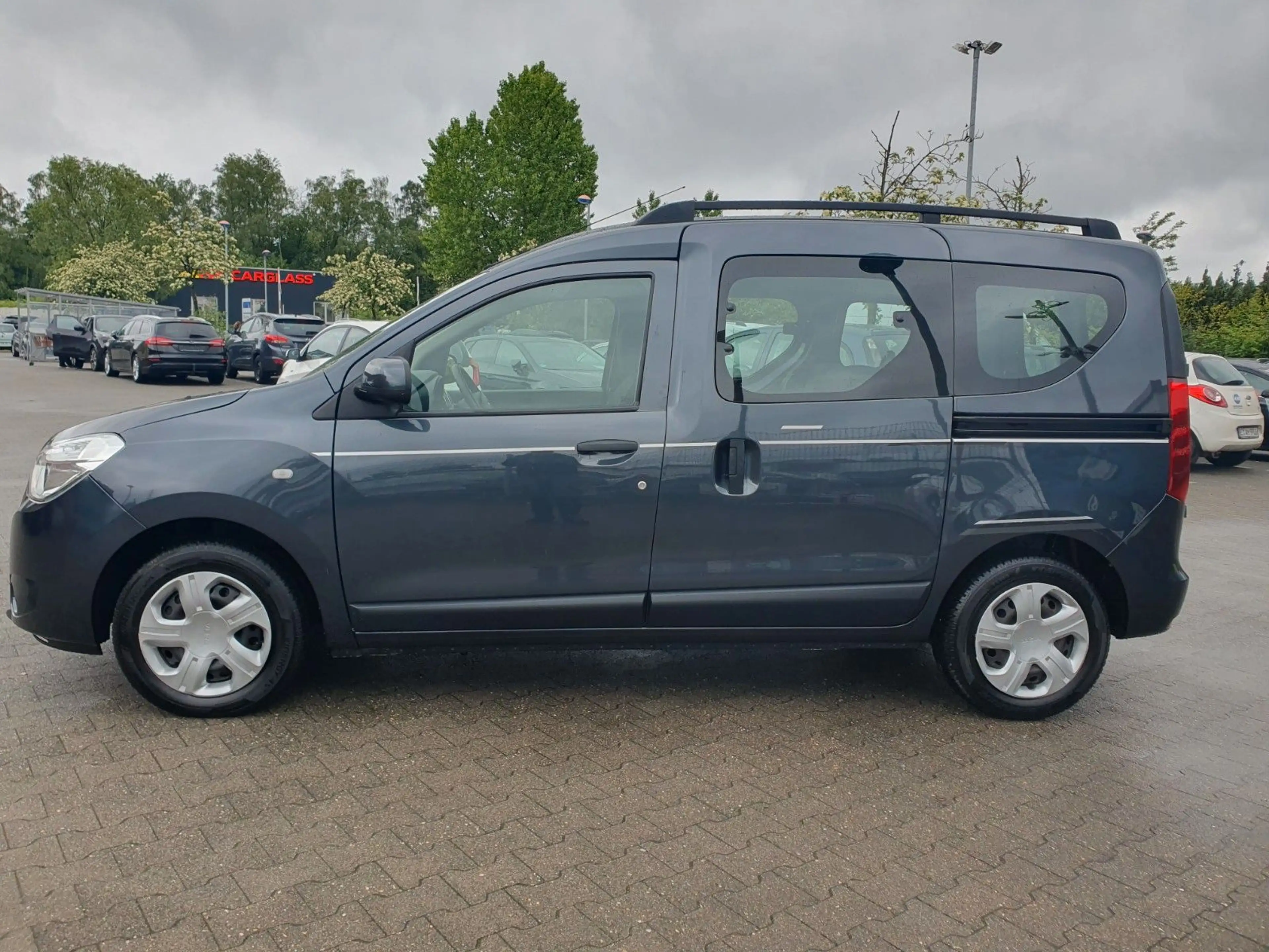 Dacia Dokker Lauréate GARANTIE KLIMA NAVI PDC TEMPOMAT — photo 4