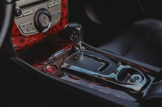 Jaguar XK view 24