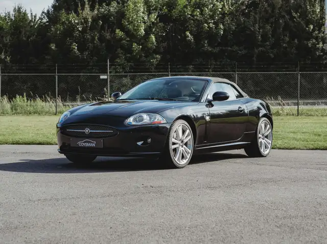 Jaguar XK view 3
