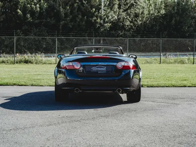 Jaguar XK view 6
