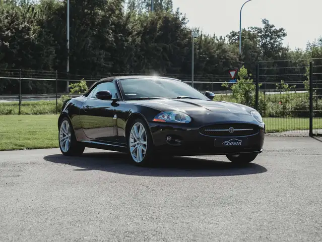 Jaguar XK view 2