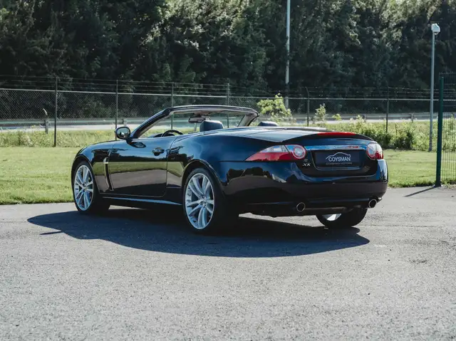 Jaguar XK view 7