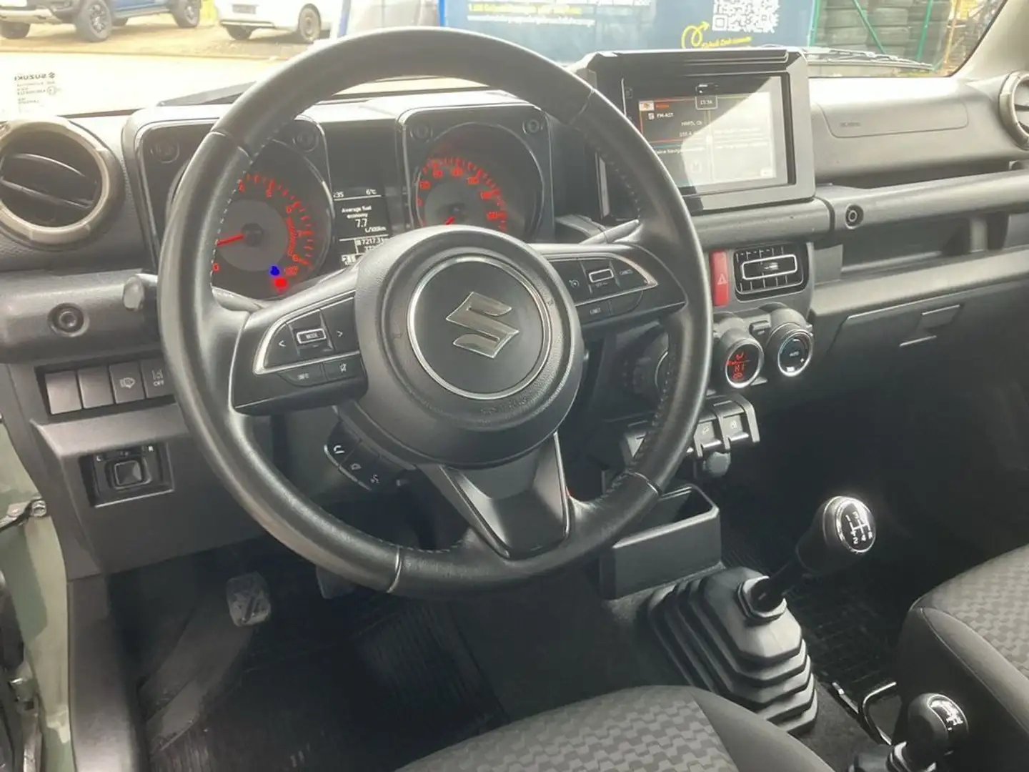 Suzuki Jimny 1.5 5MT Comfort Allgrip Verde - 2