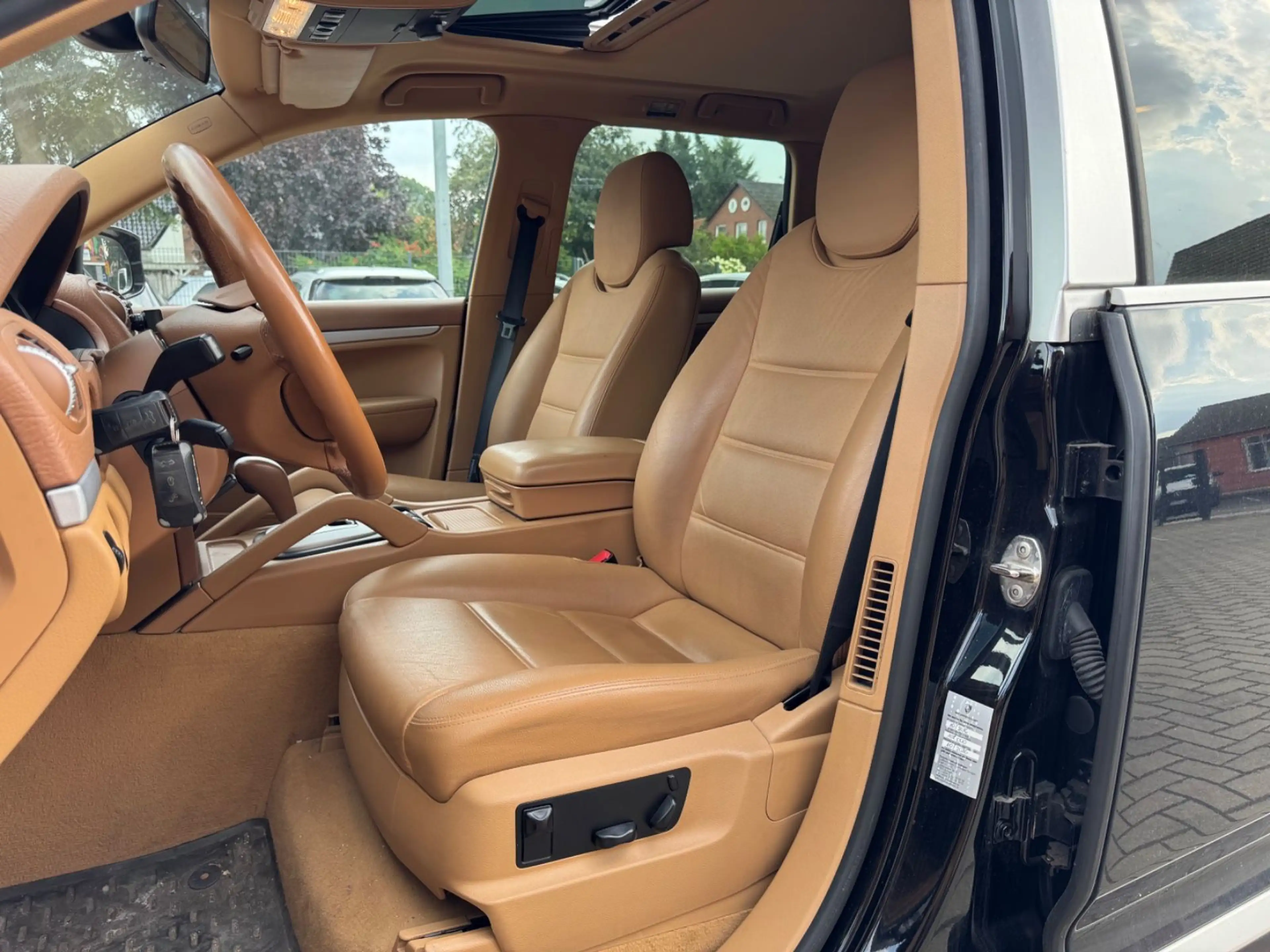 Porsche Cayenne Diesel 3.0 V6*LEDER*XENON*NAVI*EGSD*AHK* — photo 13