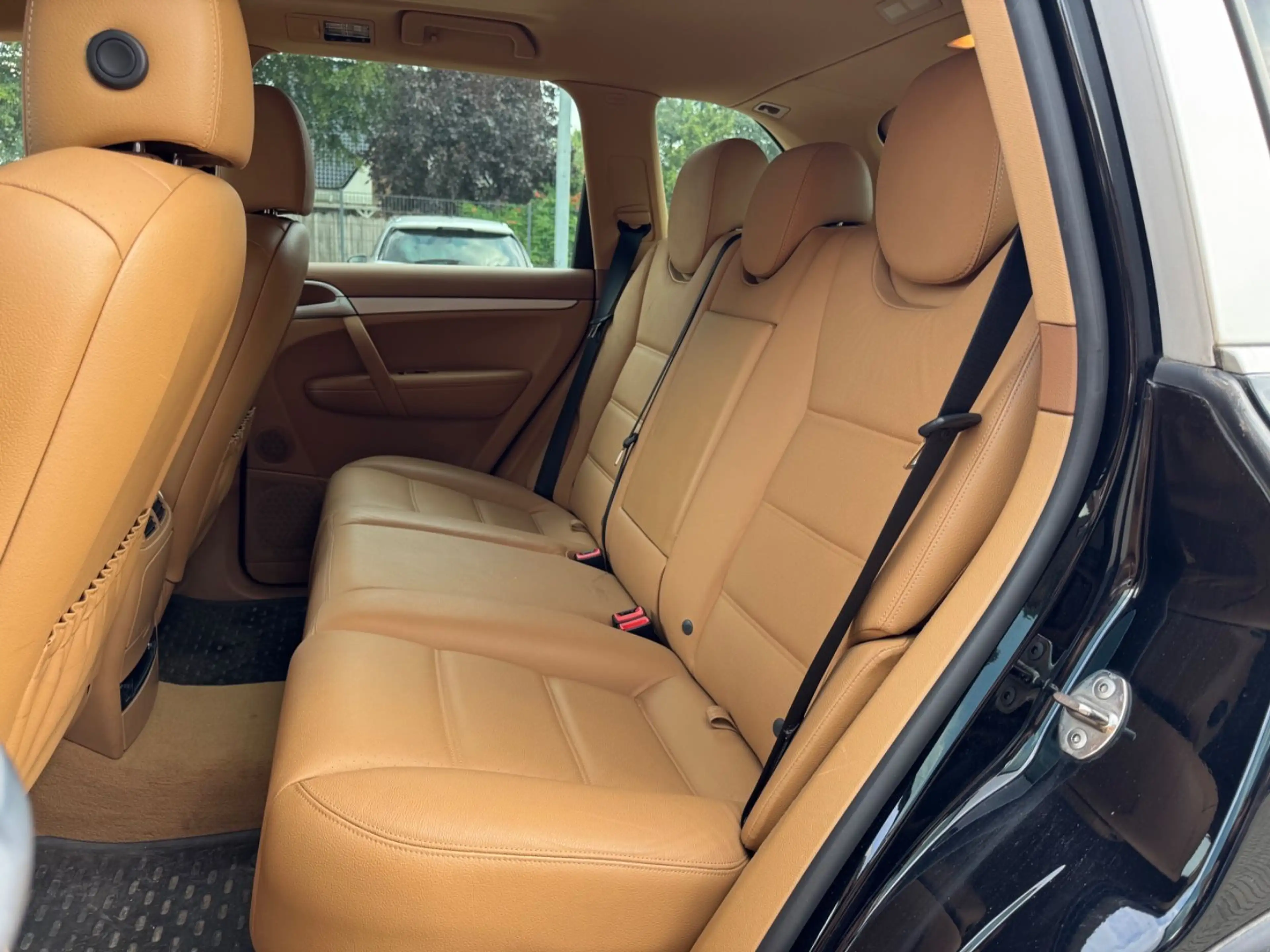 Porsche Cayenne Diesel 3.0 V6*LEDER*XENON*NAVI*EGSD*AHK* — photo 14