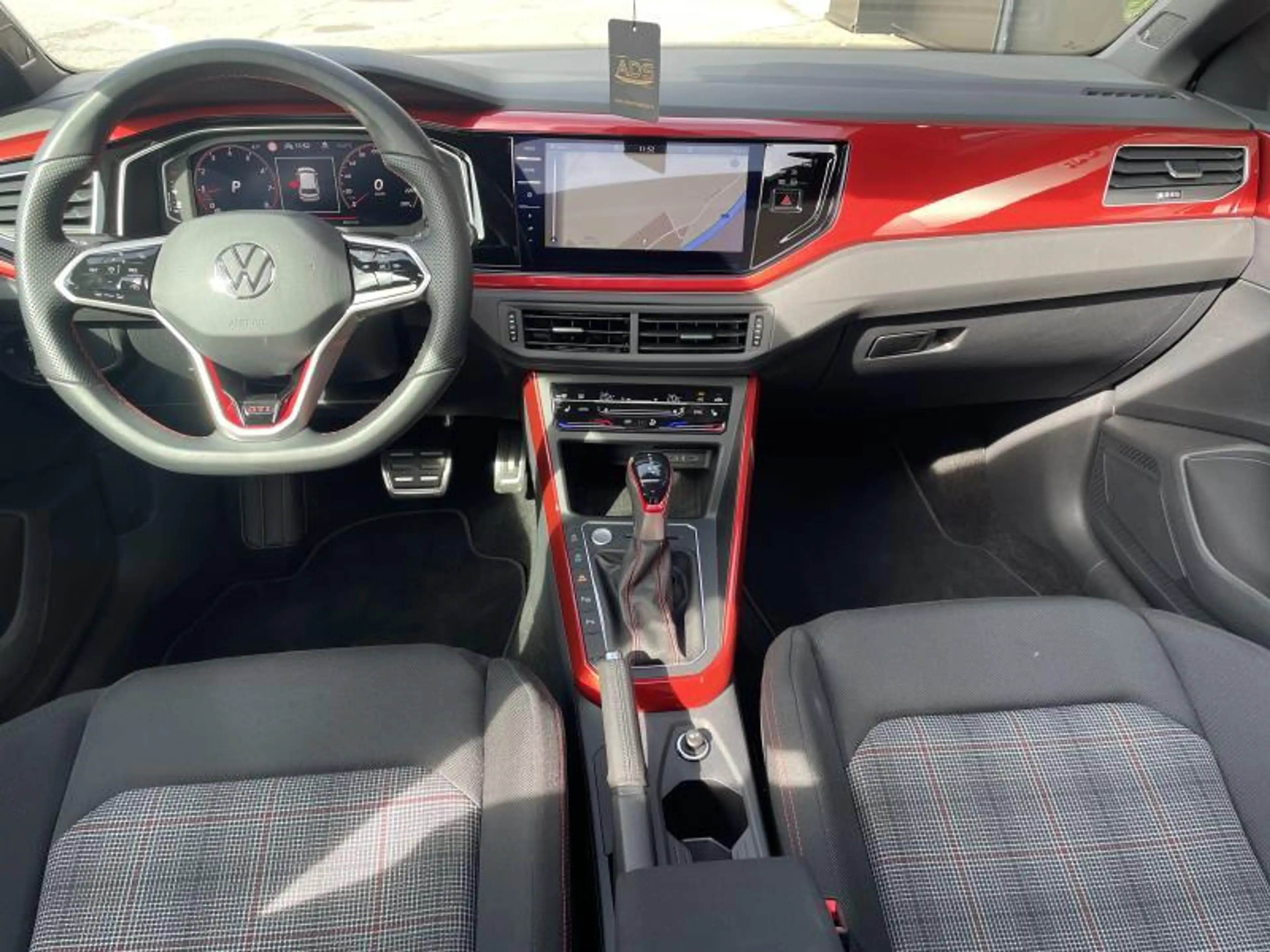 Volkswagen Polo GTI VI GTI/2.0 207ch/Toit Ouvrant/Camera — photo 12