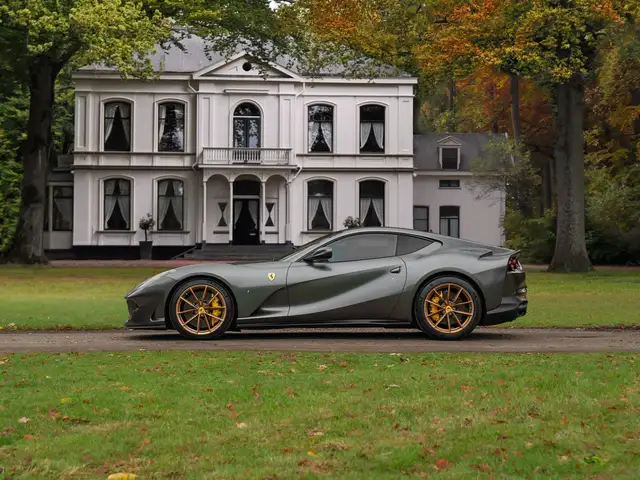 Ferrari 812 Superfast | Daytona Racing Seats | Lift | Pass. di