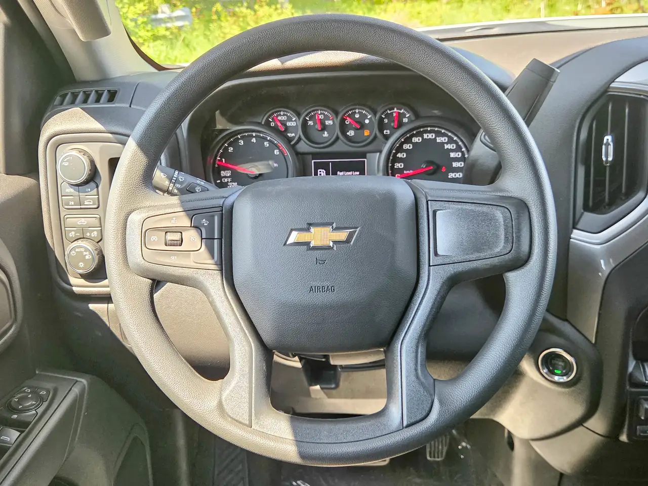 Chevrolet Silverado 1500 снимка Chevrolet Silverado 1500