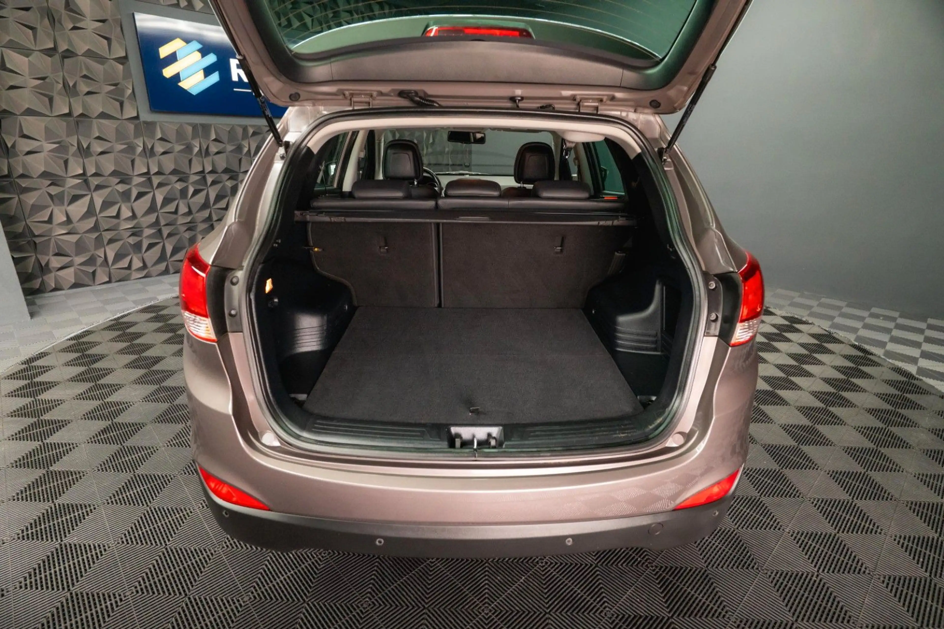 Hyundai iX35 2.0 Premium 4x4 AWD LPG | TÜV Neu | Kamera — photo 14