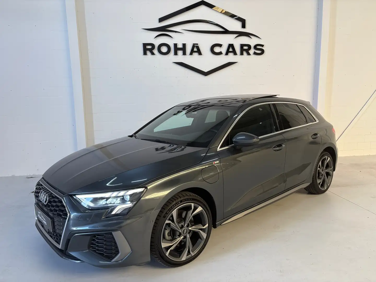 Audi A3 Sportback 40 TFSI e 3x S line panorama Grigio - 2