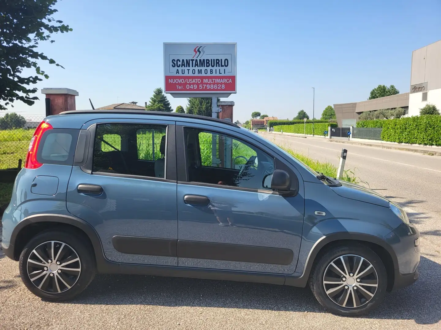 Fiat Panda 1.0 FireFly S&S Hybrid City Life Grijs - 1