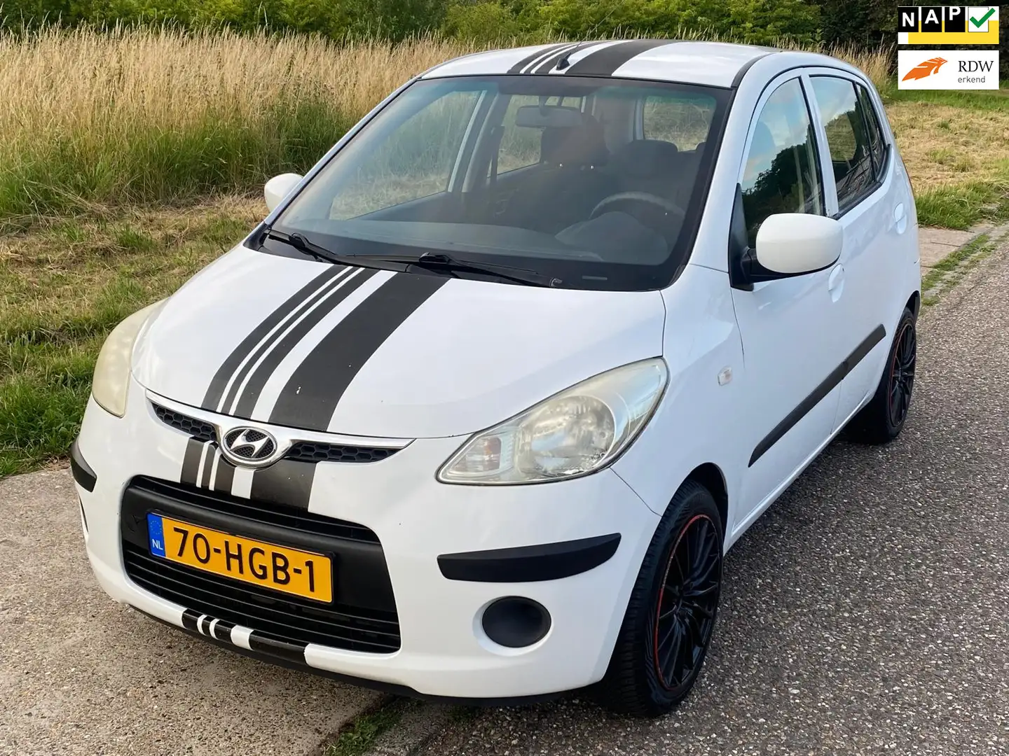 Hyundai i10 1.25i Dynamic 5-Drs Electric pakket Audio-CD/MP3 L Wit - 1