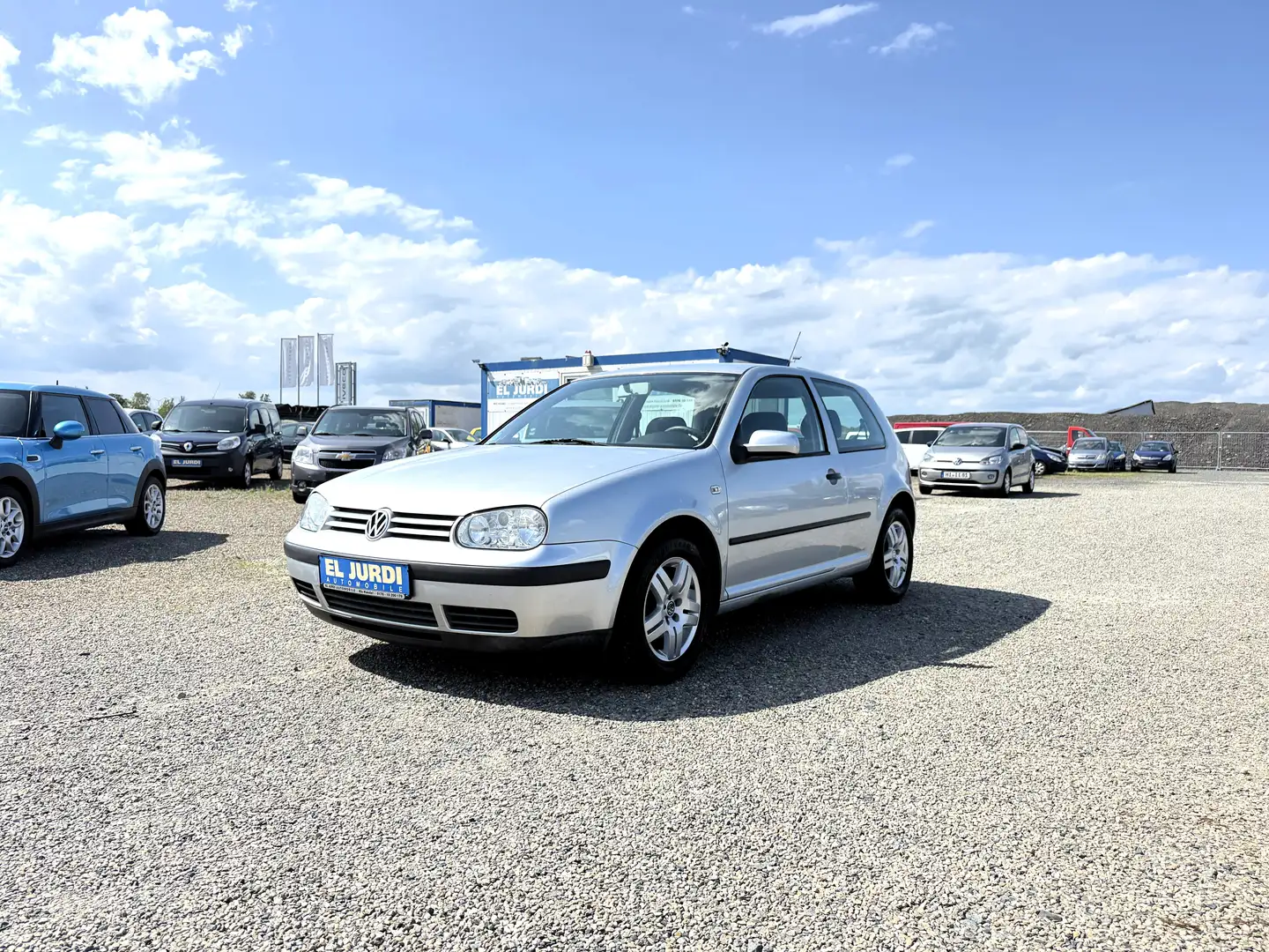 Volkswagen Golf 1.4L *1. HAND *Guter Zustand* TÜV bis 07. 2026 Grau - 1