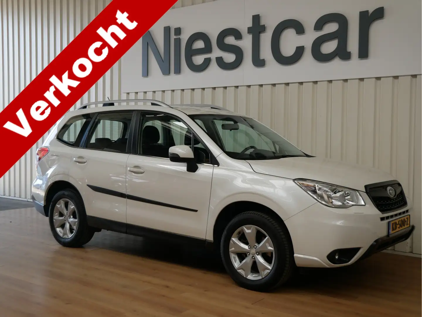 Subaru Forester 2.0 Luxury CVT Awd Blanc - 1