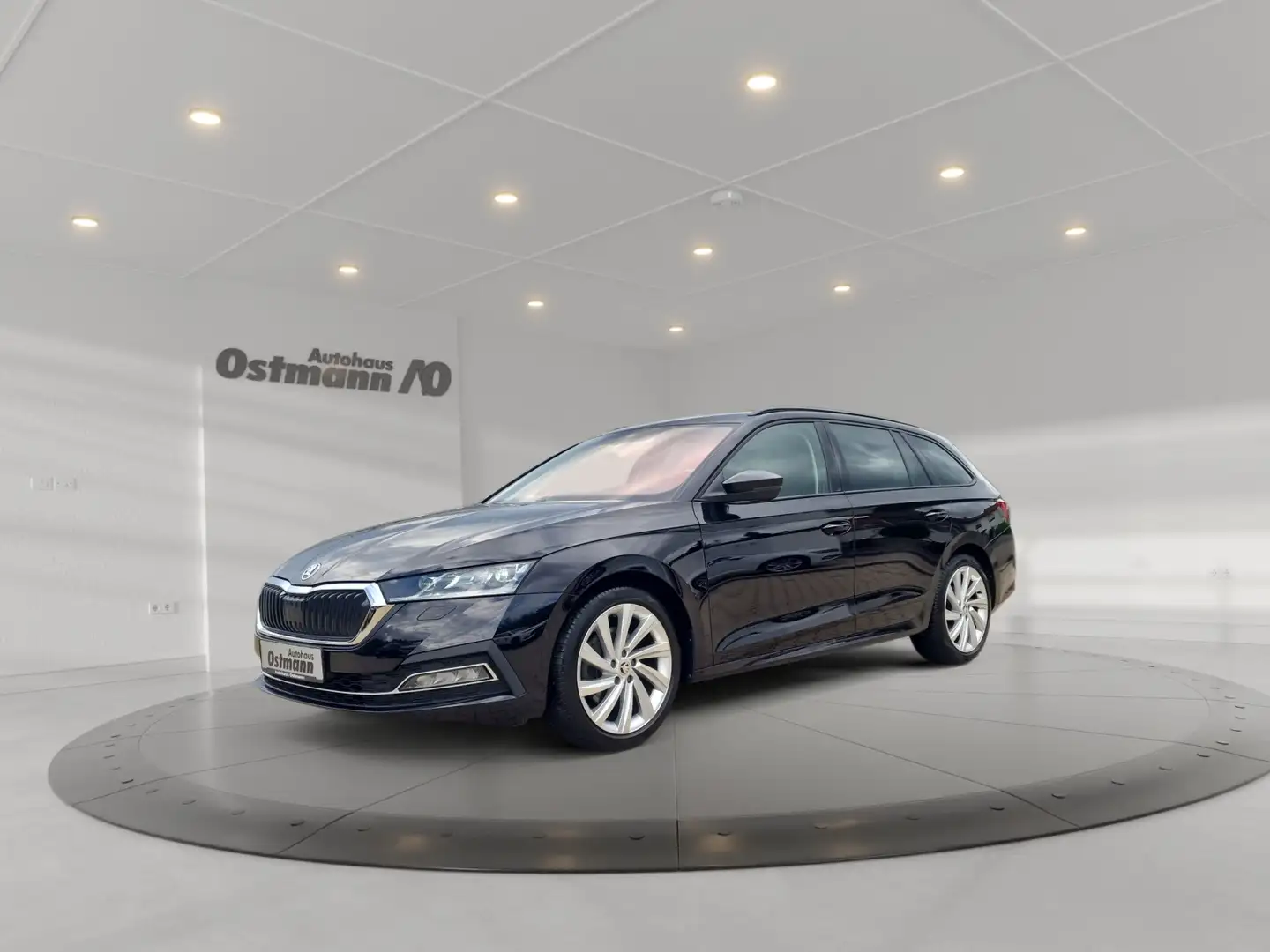 Skoda Octavia Combi 1.5 TSI ACT First Edition ACC 4xSHZ Zwart - 2