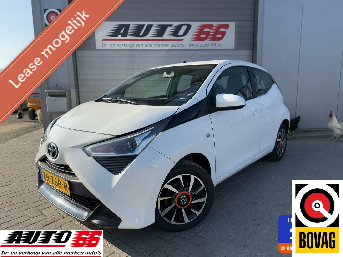 Toyota Aygo 1.0 VVT-i x-joy Delear onderhouden Camera Airco Wit - 1