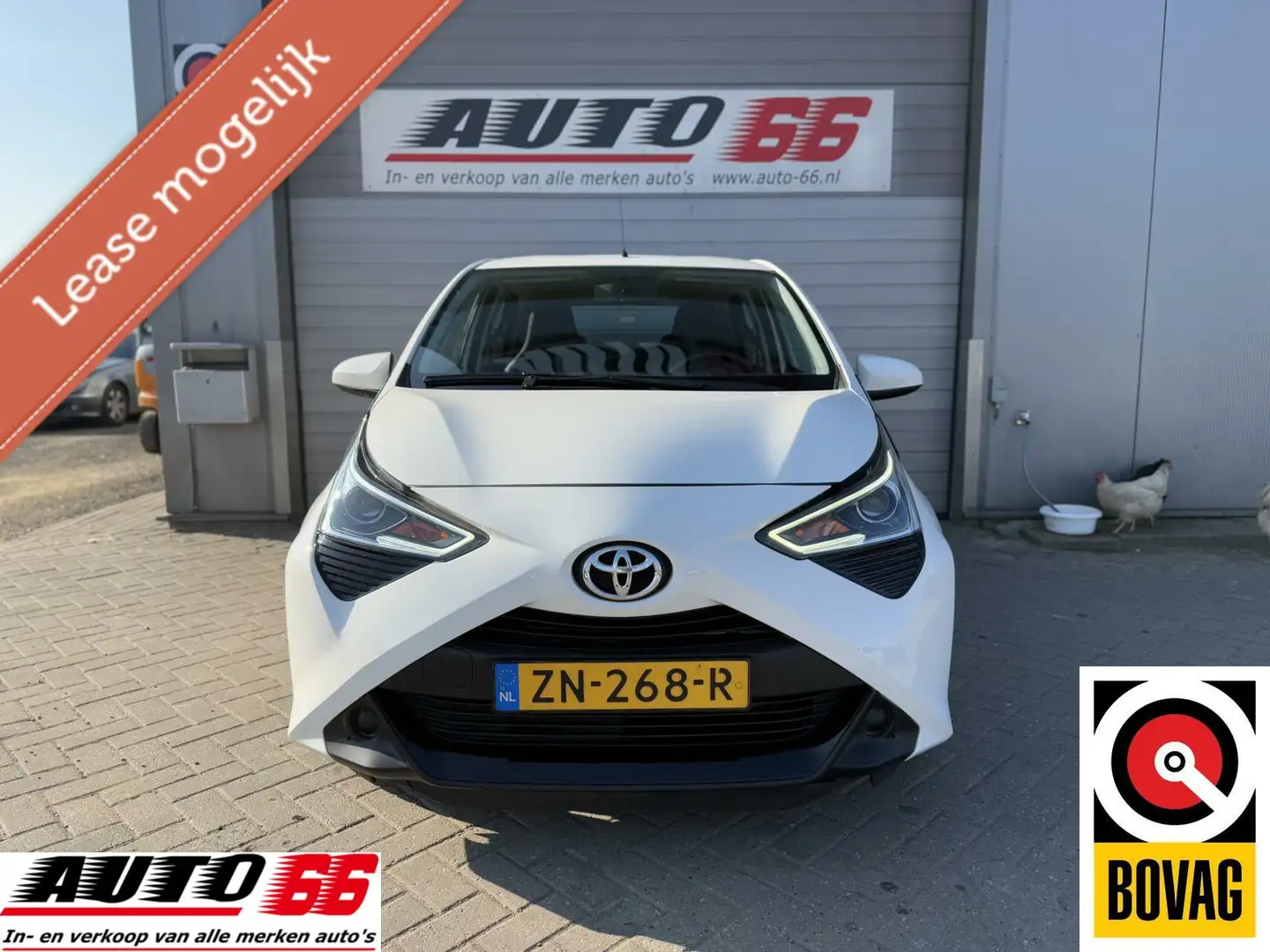 Toyota Aygo 1.0 VVT-i x-joy Delear onderhouden Camera Airco Wit - 2