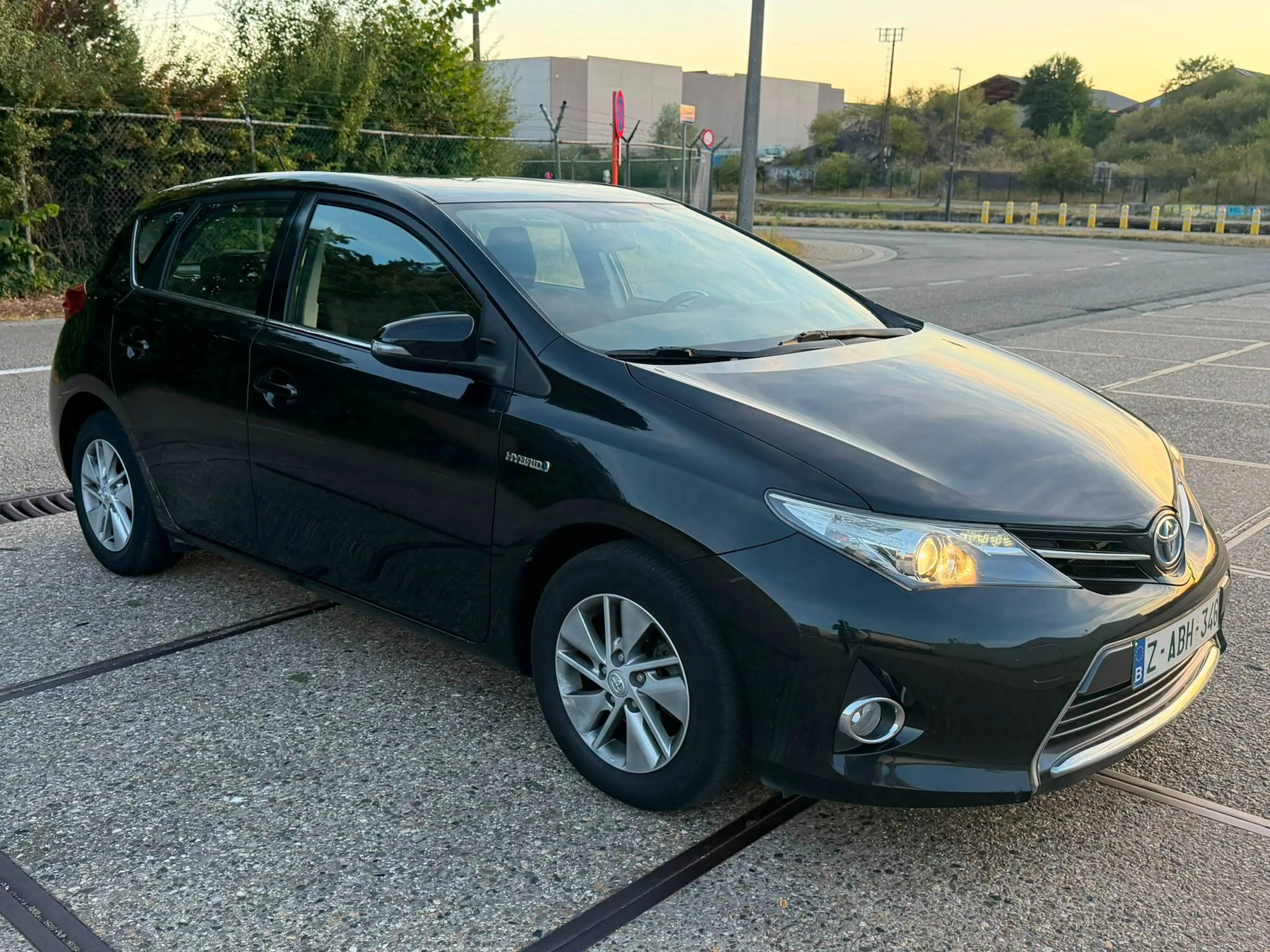 Toyota Auris Auris HEV 1.8i HSD Comfort CVT — photo 3