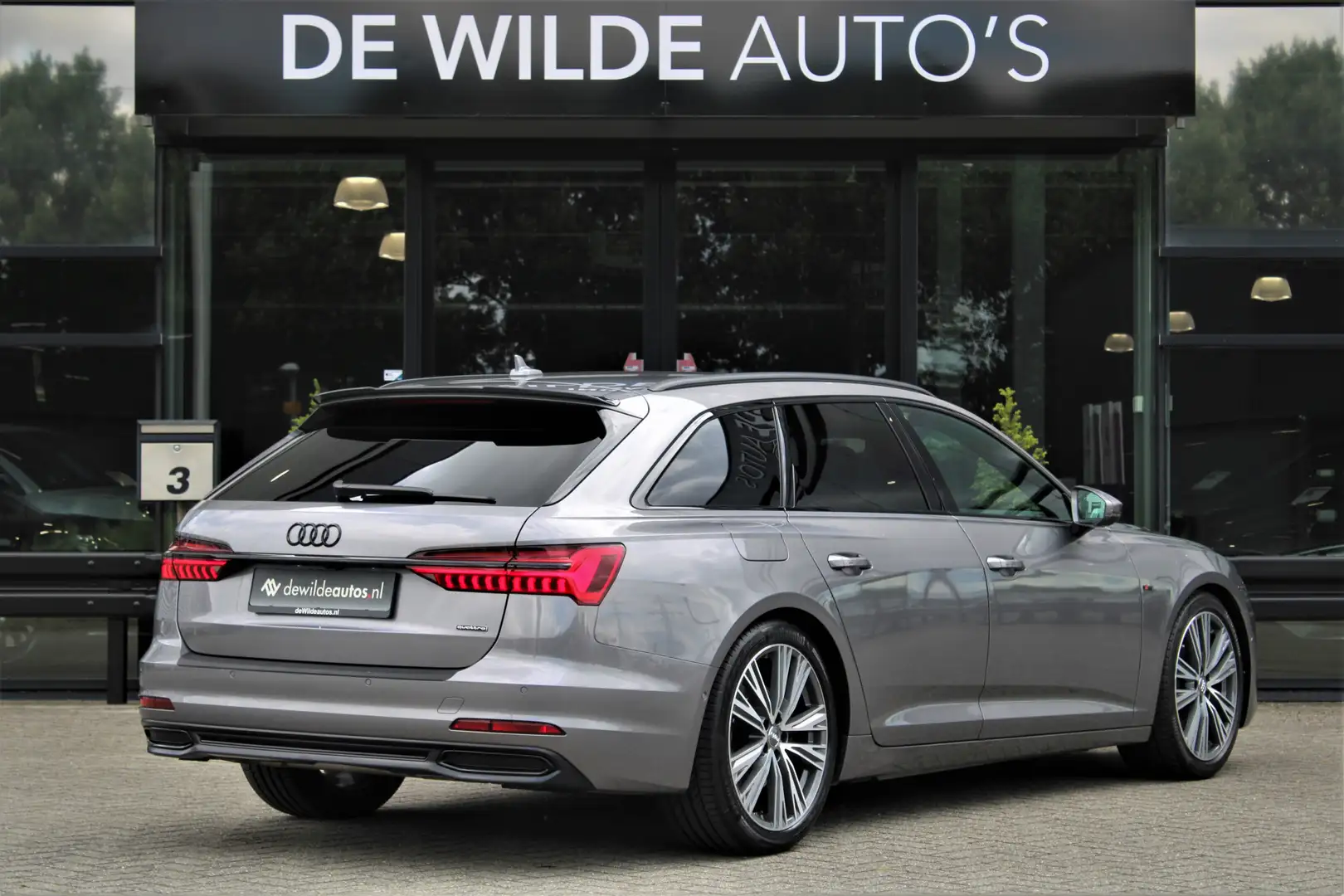 Audi A6 Avant 45 TFSI quattro S-line B&O Trekhaak Leer Mem Grijs - 2