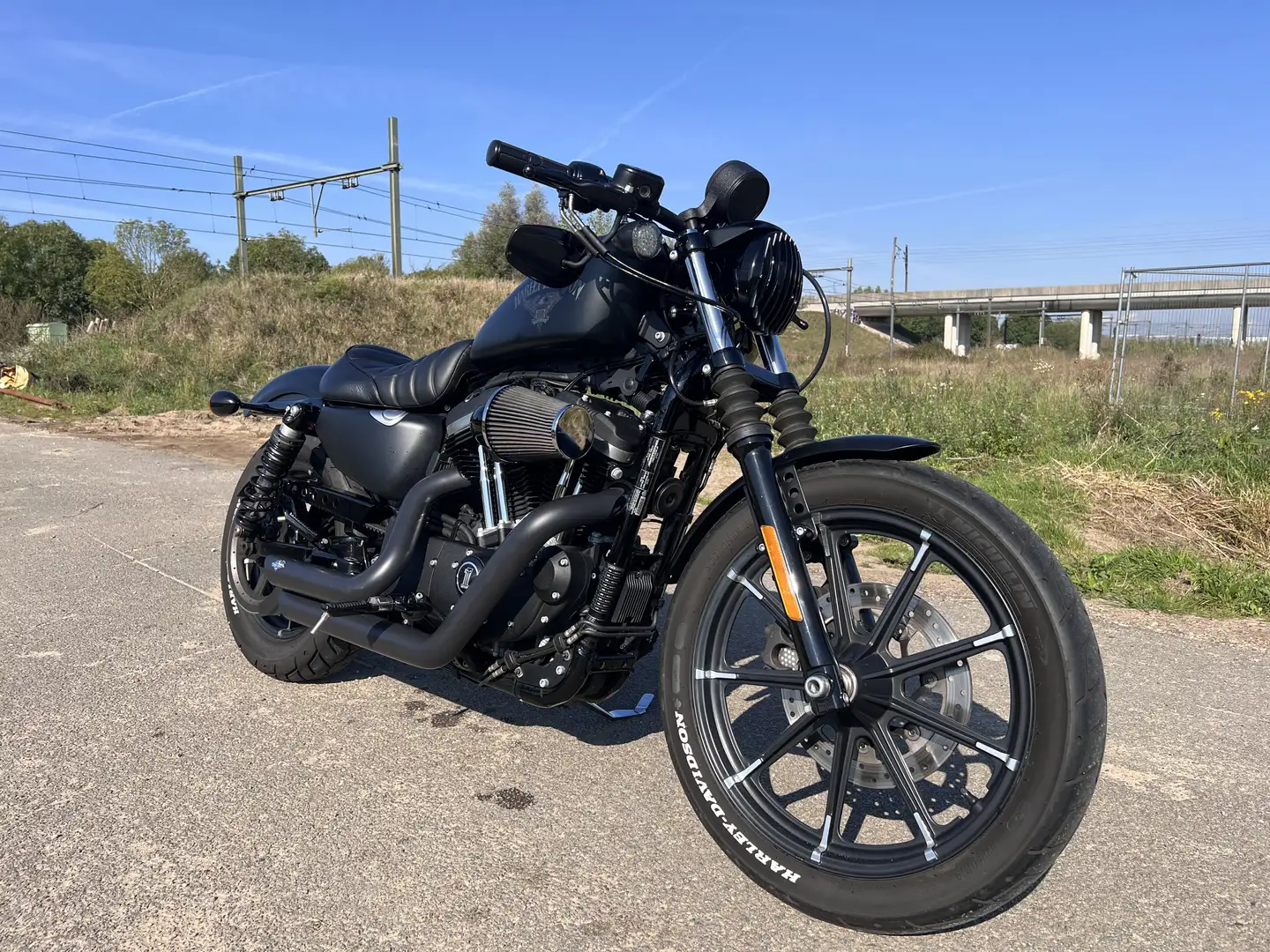 Harley-Davidson Sportster 883 iron883XL Zwart - 1