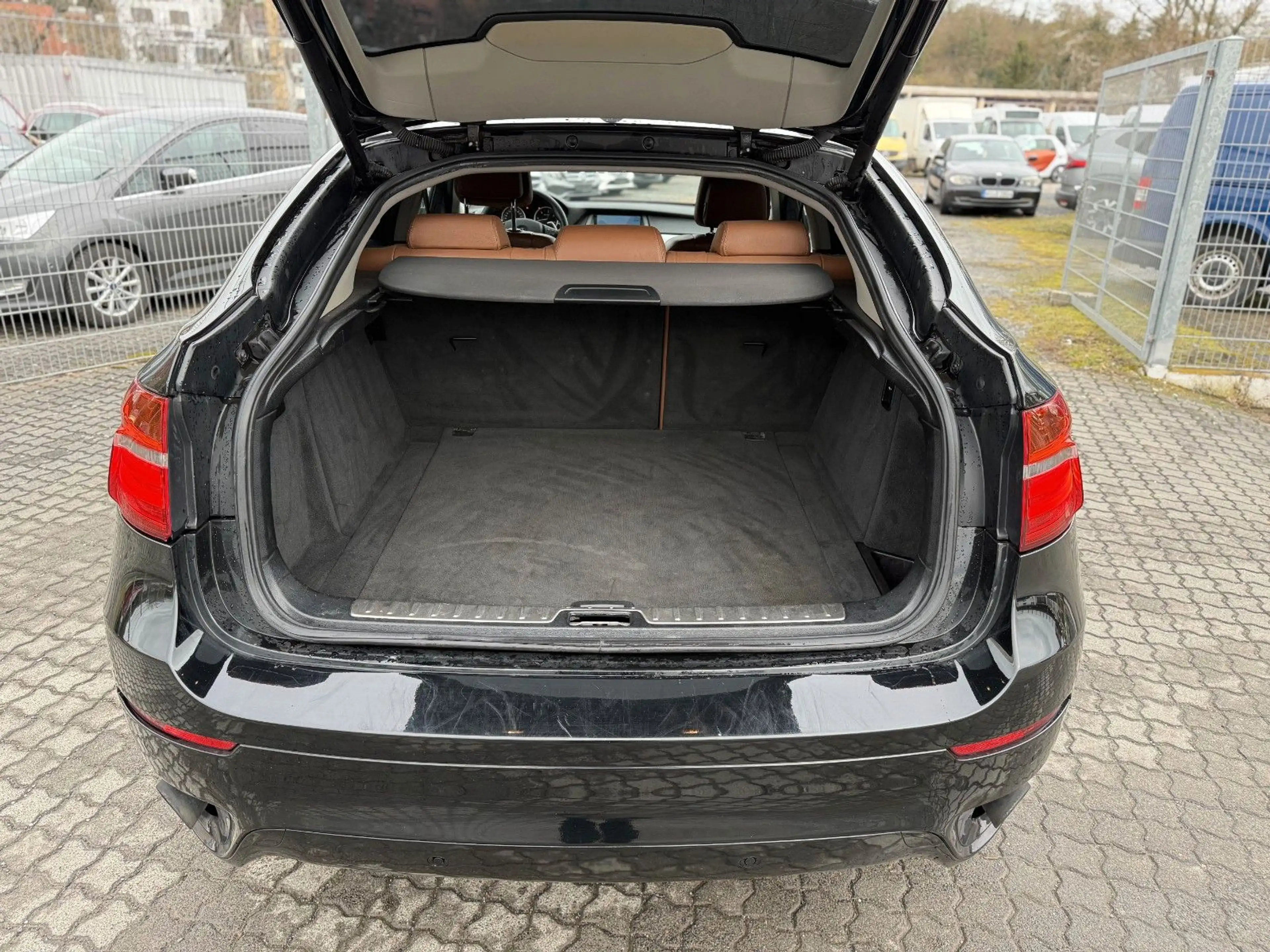 BMW X6 3.0d xDrive Bi-Xenon Leder Navi SHZ PDC — photo 6