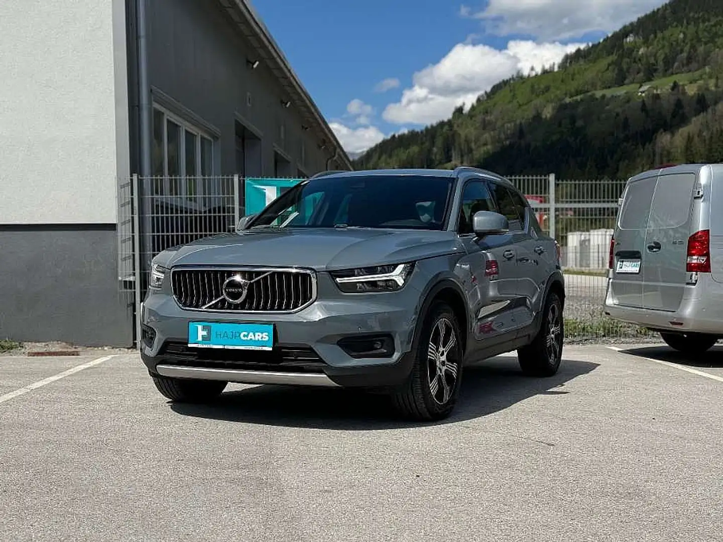 Volvo XC40 D3 Inscription Geartronic Grau - 1