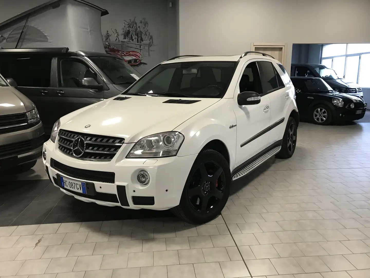 Mercedes-Benz ML 500 387 CV BIANCO PERLA CARBON LOOK “ PACK 63 AMG “ Weiß - 2