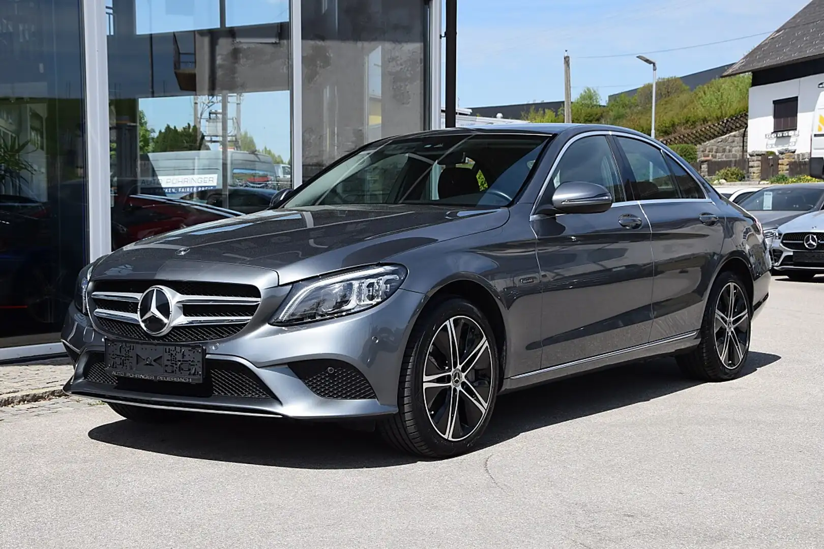 Mercedes-Benz C 300 e Avantgarde 4Matic (EURO 6d) Silber - 2