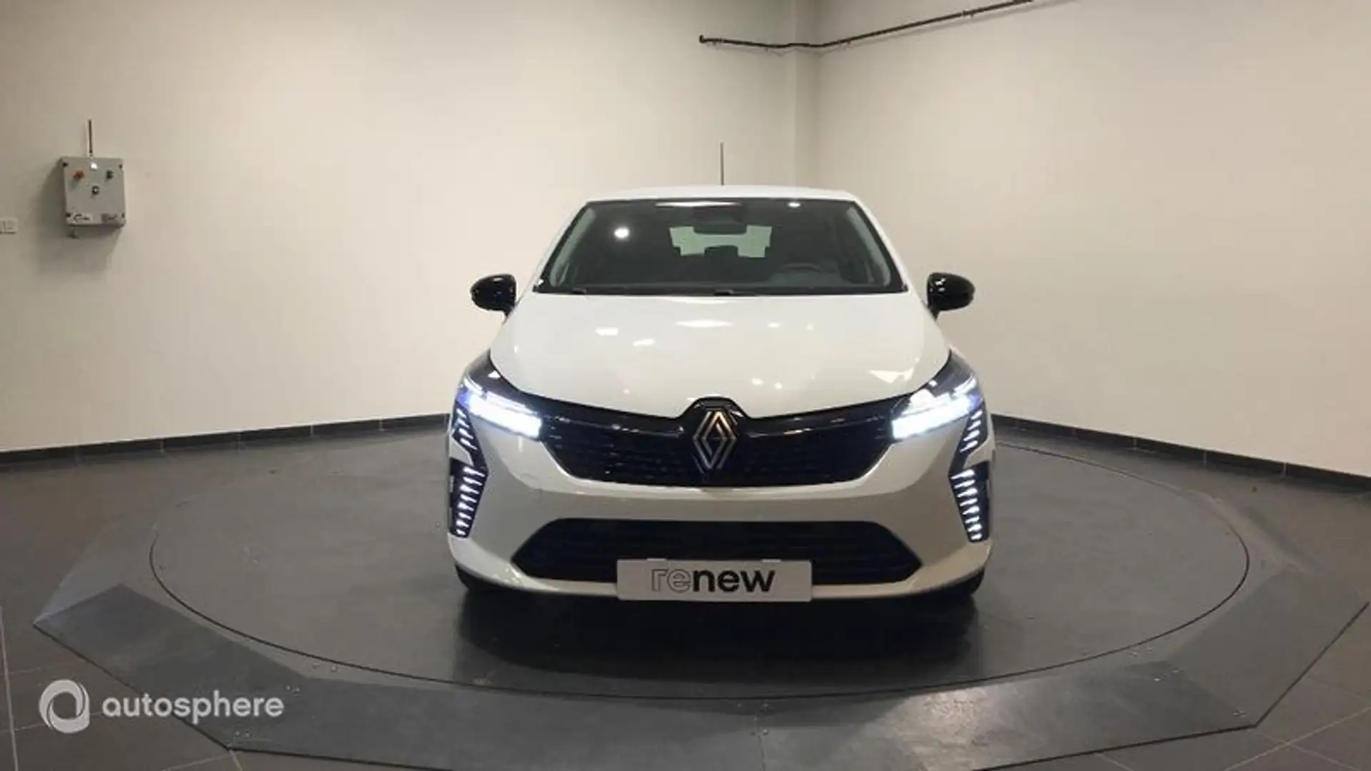 Renault Clio 1.5 Blue dCi 100ch Evolution - 24 - 2