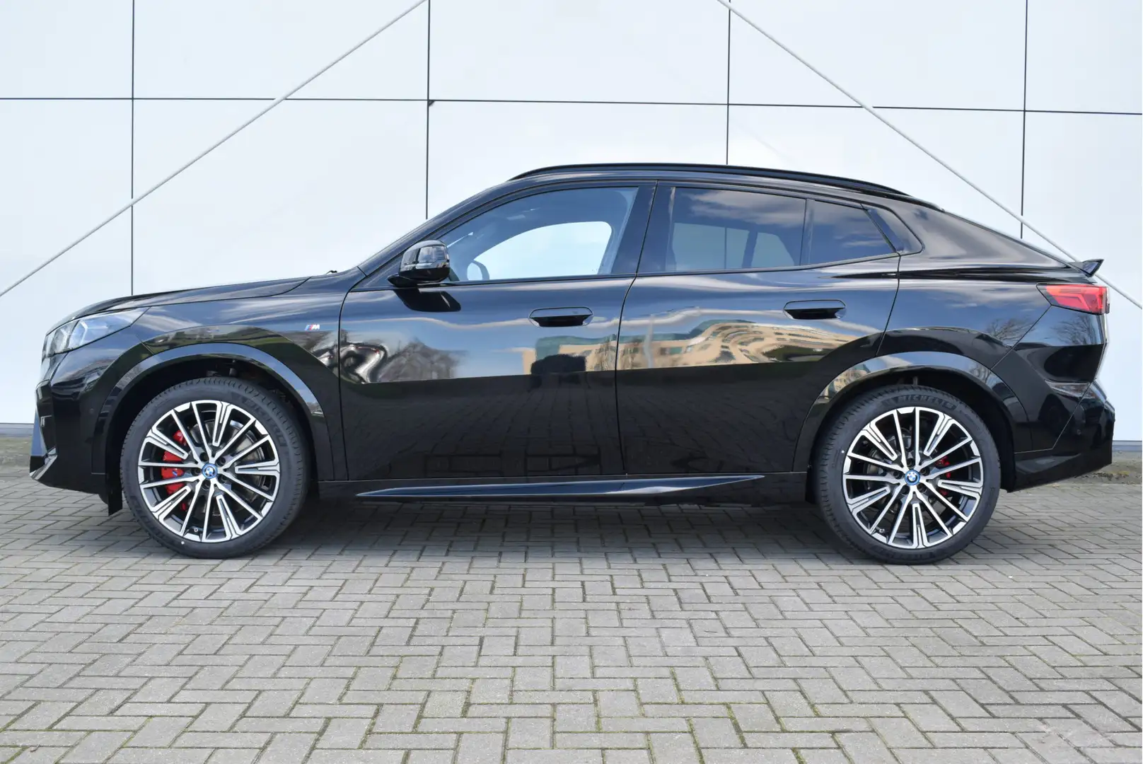 BMW iX2 xDrive30 High Executive M Sport 67kWh / Sportstoel Noir - 2