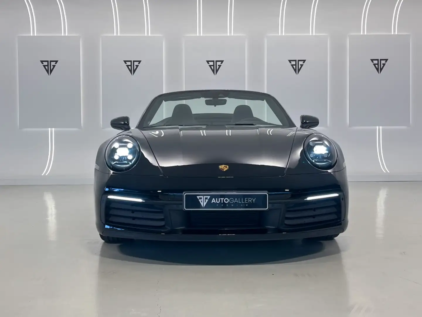 Porsche 992 Carrera Cabriolet PDK Noir - 2