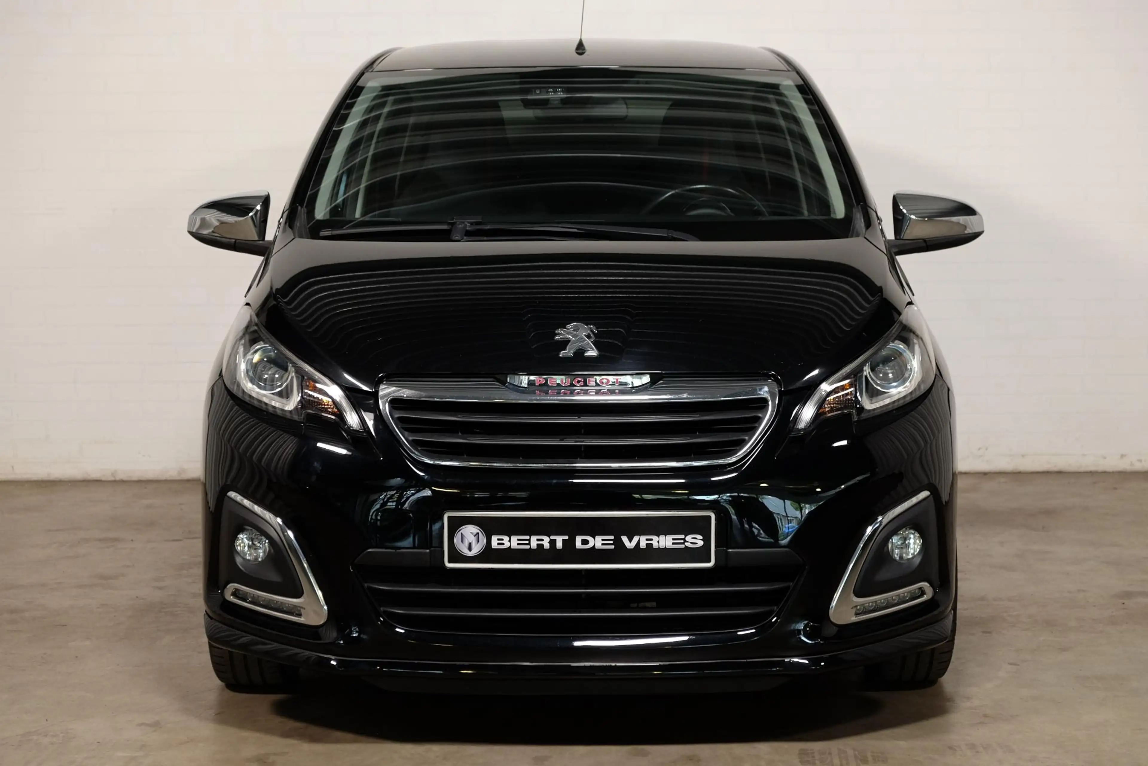Peugeot 108 1.2 Puretech GT-Line — photo 10