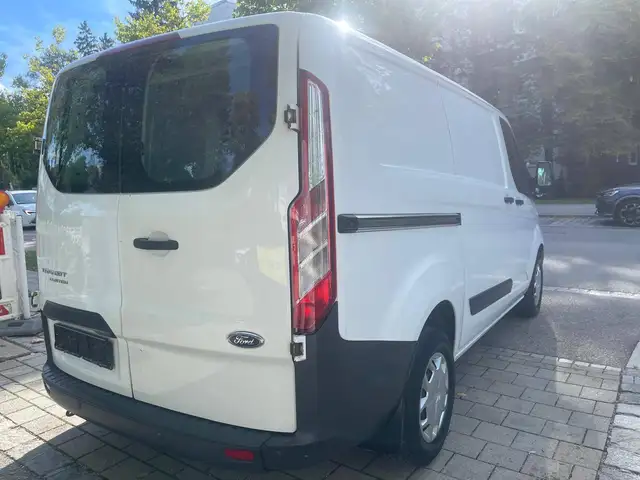 Ford Transit Custom view 4