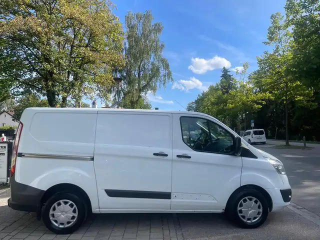 Ford Transit Custom view 5
