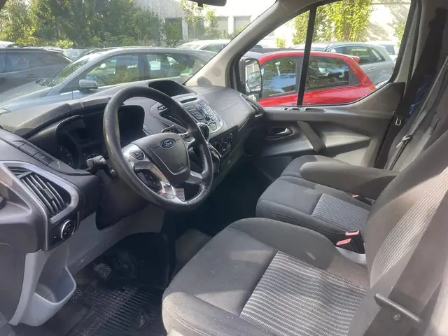 Ford Transit Custom view 7