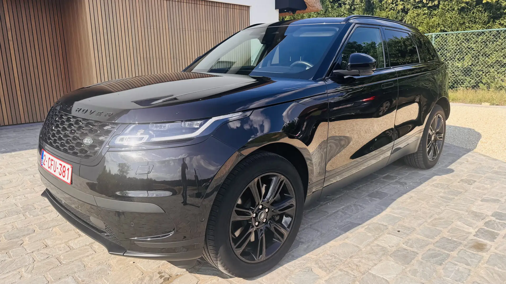 Land Rover Range Rover Velar P400e R-Dynamic 45300 euro+ btw panodak/leder/led Noir - 1