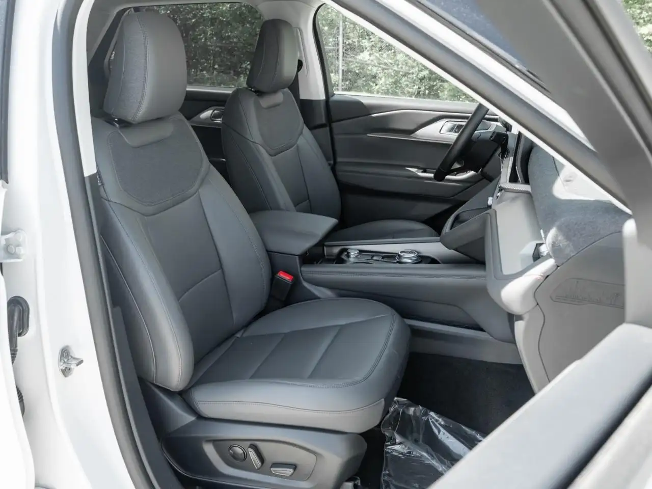 Ford Explorer photo Ford Explorer