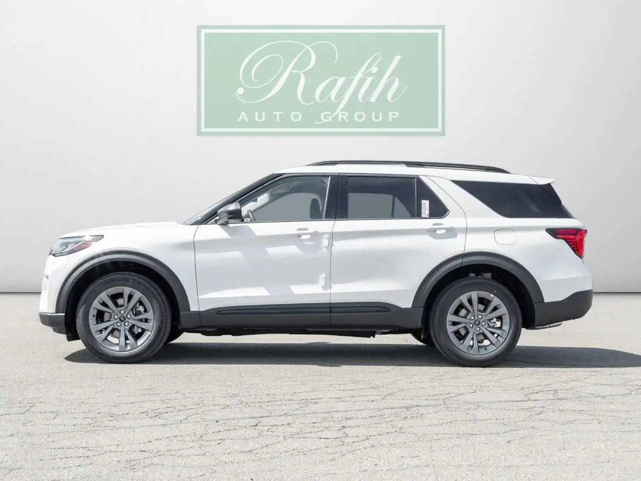 Ford Explorer photo Ford Explorer