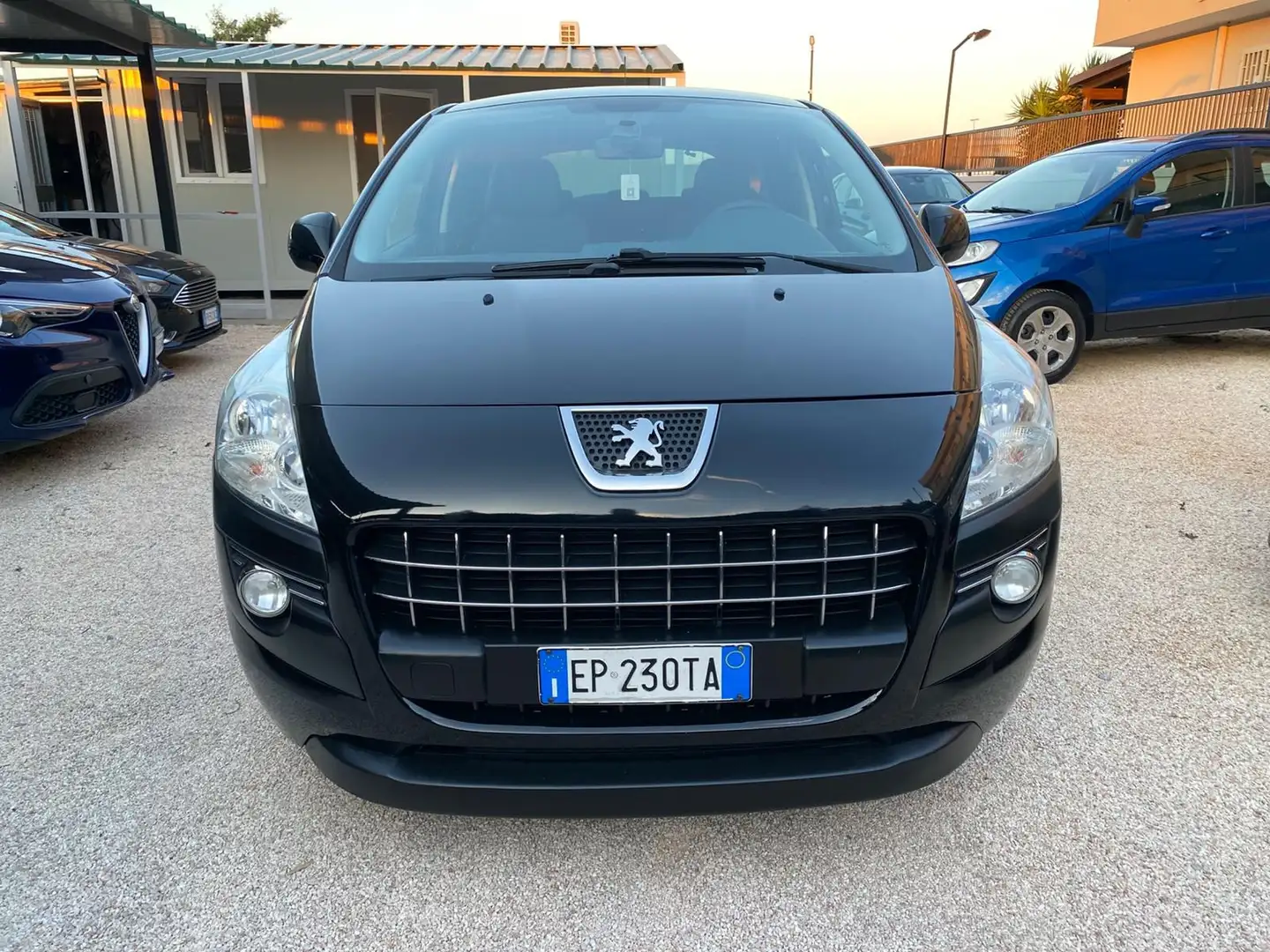 Peugeot 3008 3008 I 1.6 e-hdi 8v Style s Noir - 1