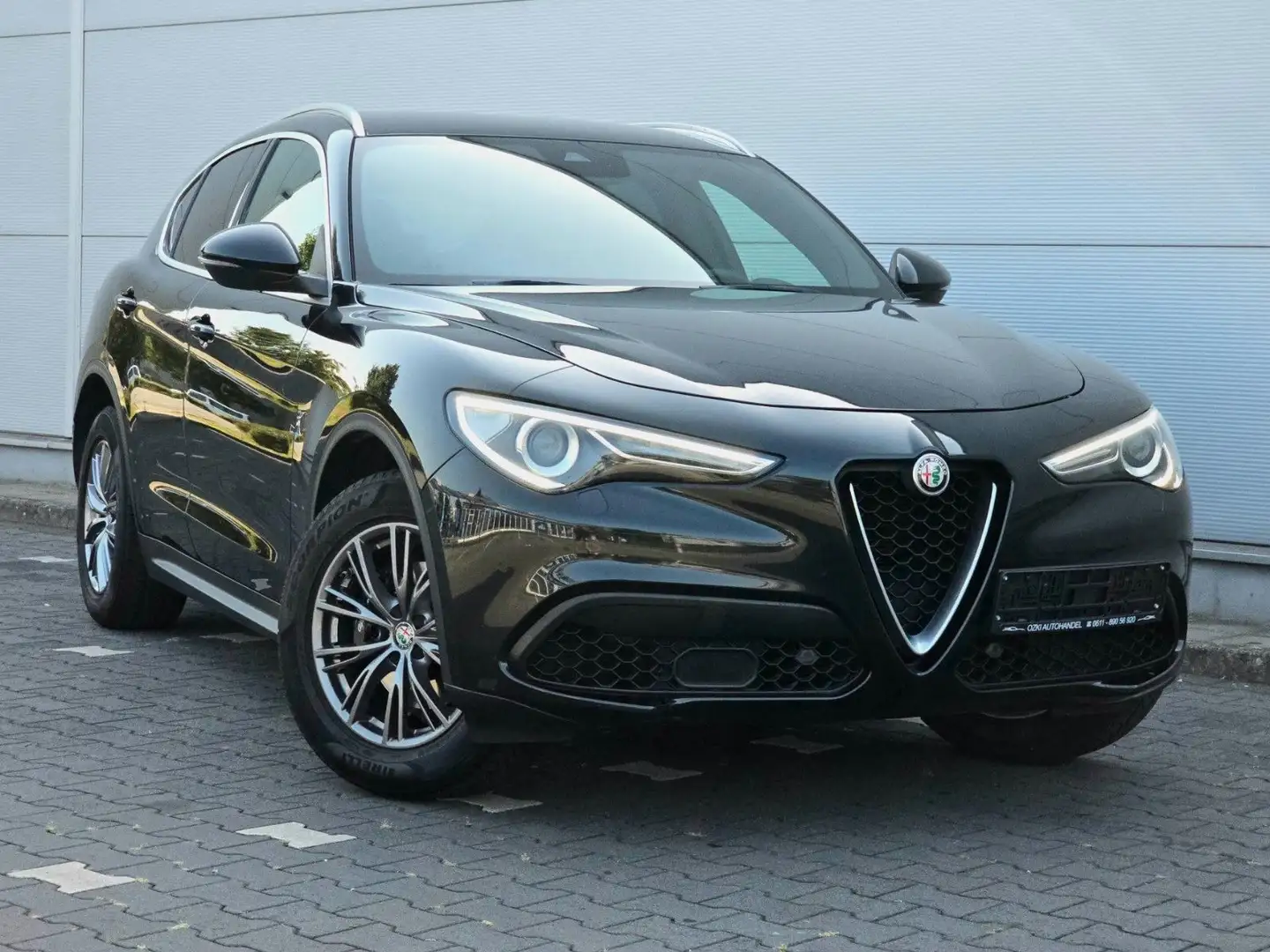Alfa Romeo Stelvio Turbo 2.0 Super Q4 Zwart - 1