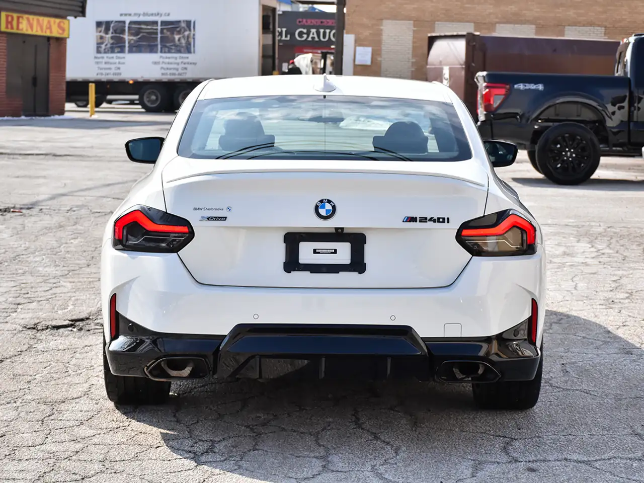BMW 2 Series снимка BMW 2 Series