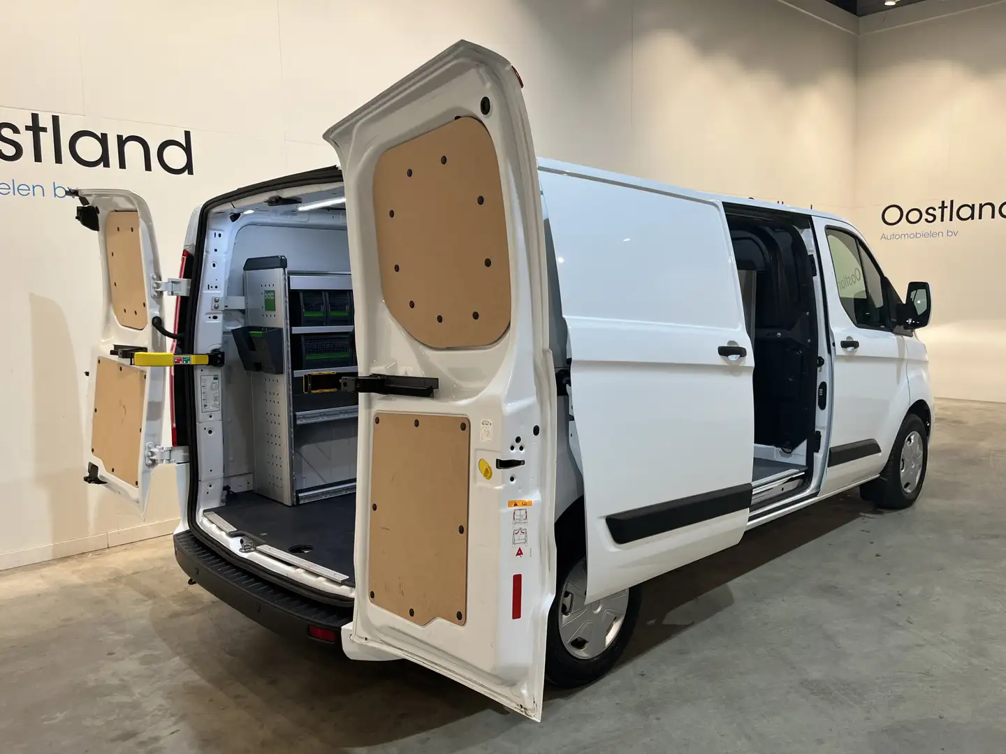 Ford Transit Custom 300 2.0 TDCI L2H1 Trend / Servicebus / Bott Inrich Blanco - 2