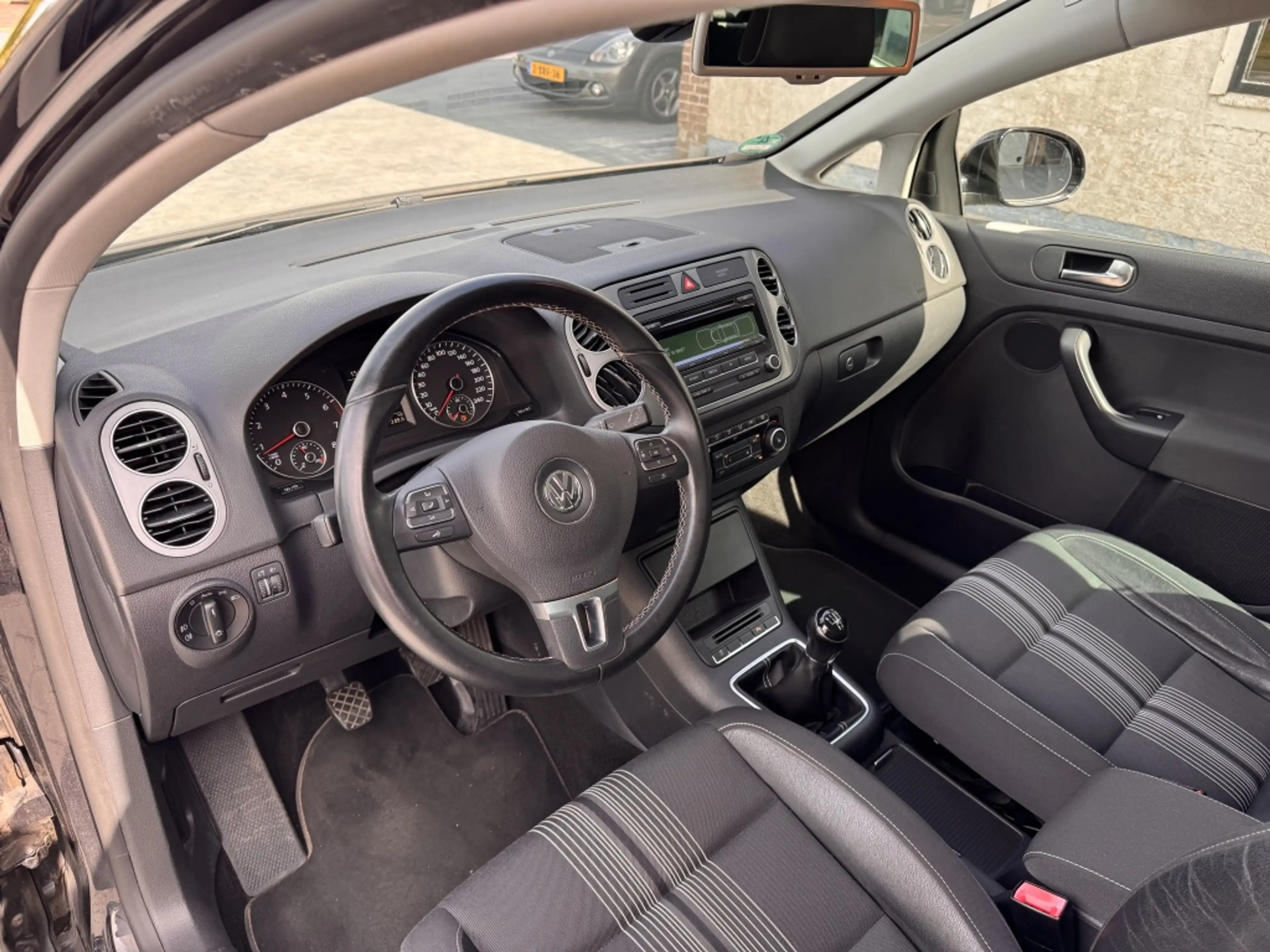 Volkswagen Golf Plus 1.2 TSI Easyline — photo 9