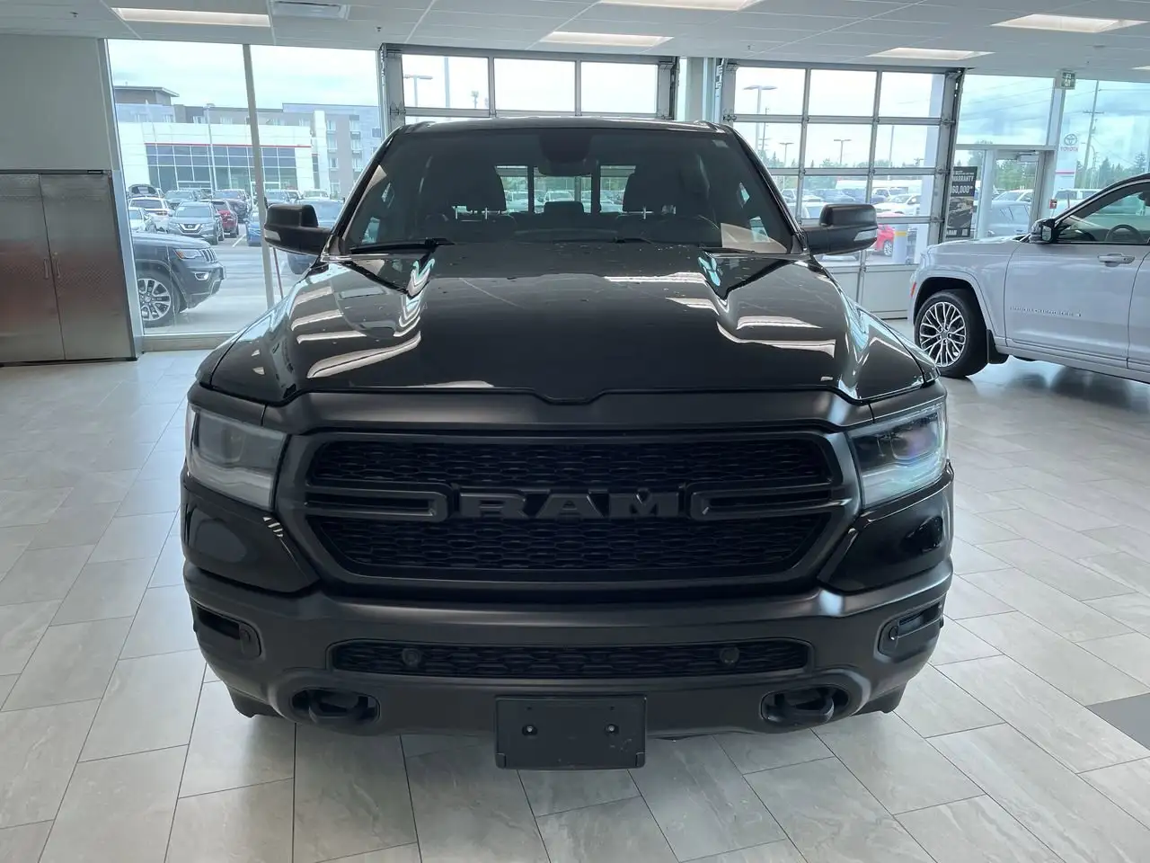 RAM 1500 снимка RAM 1500