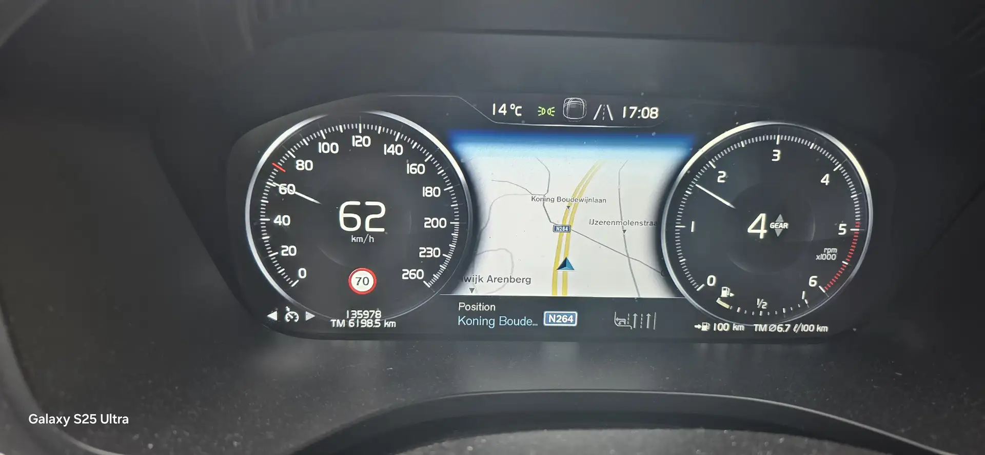 Volvo XC60 XC60 D3 AdBlue 150 ch R-Design Noir - 2